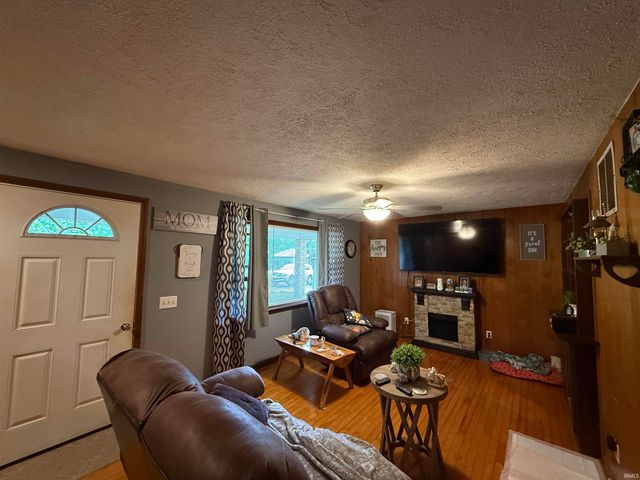4187 S Co. rd 300 E., Winslow, IN 47598