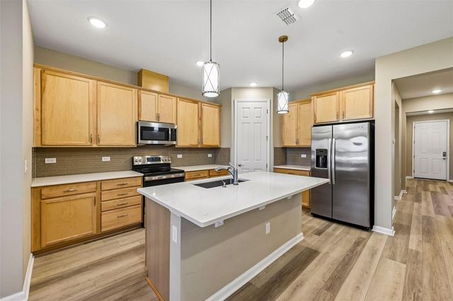 31719 BROADWATER AVENUE, Leesburg, FL 34748