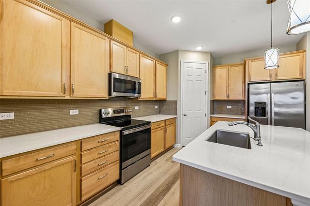 31719 BROADWATER AVENUE, Leesburg, FL 34748