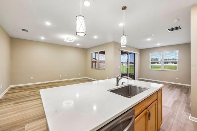 31719 BROADWATER AVENUE, Leesburg, FL 34748