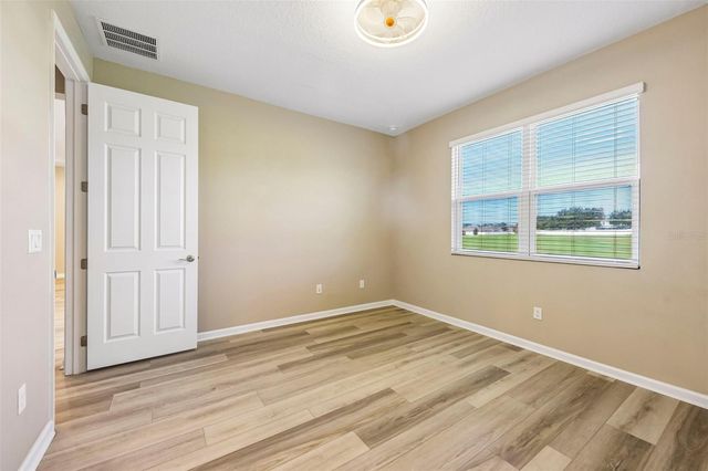 31719 BROADWATER AVENUE, Leesburg, FL 34748