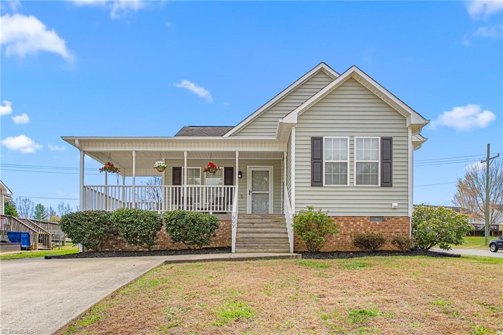 609 Danieley Way, Elon, NC 27244