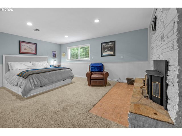 60094 ROBINETTE Rd, St Helens, OR 97051