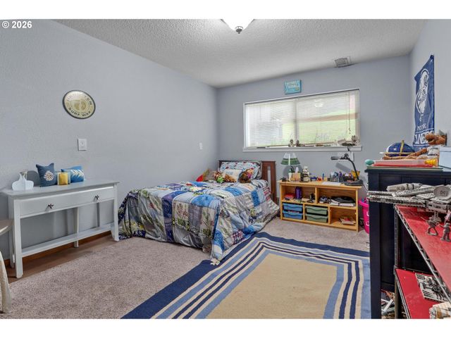 60094 ROBINETTE Rd, St Helens, OR 97051