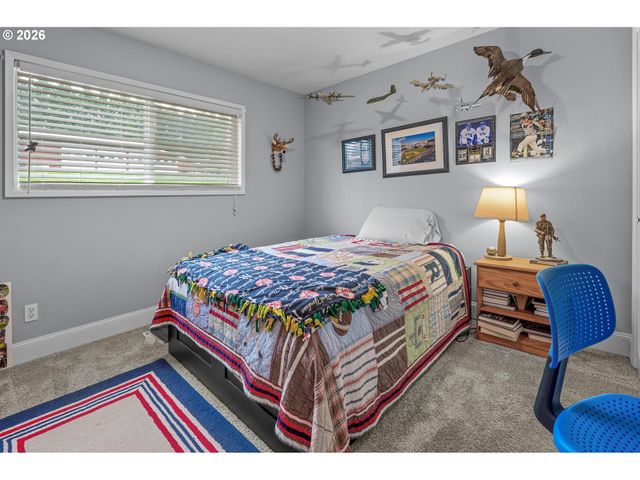 60094 ROBINETTE Rd, St Helens, OR 97051