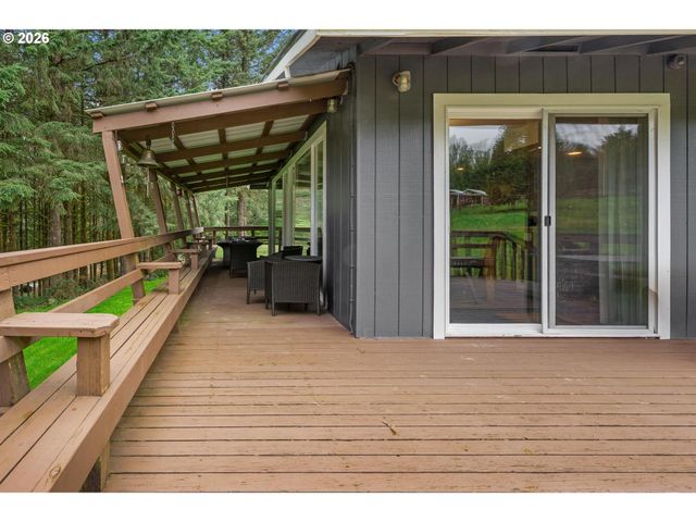 60094 ROBINETTE Rd, St Helens, OR 97051