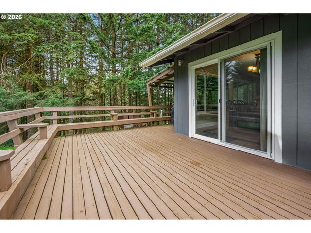 60094 ROBINETTE Rd, St Helens, OR 97051