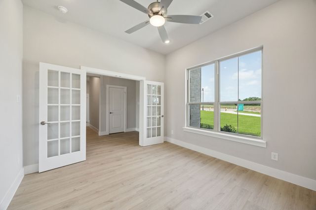 101 Paradise Cove, Waxahachie, TX 75165