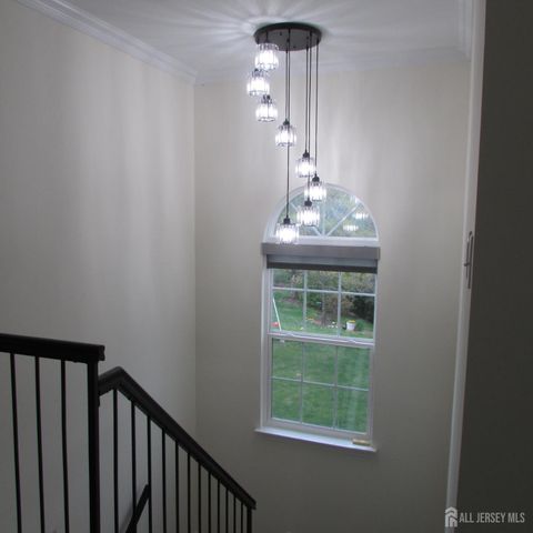 29 Tall Oaks Court, Parlin, NJ 08859