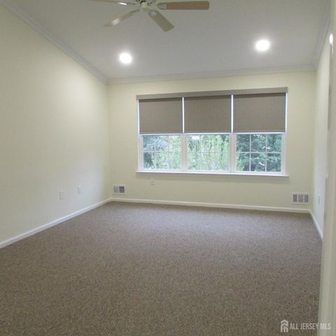 29 Tall Oaks Court, Parlin, NJ 08859