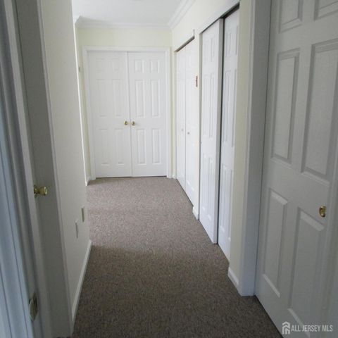 29 Tall Oaks Court, Parlin, NJ 08859