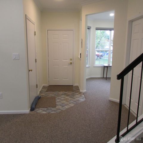 29 Tall Oaks Court, Parlin, NJ 08859