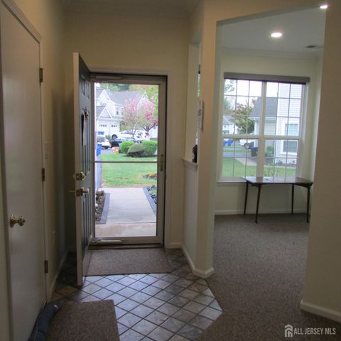 29 Tall Oaks Court, Parlin, NJ 08859