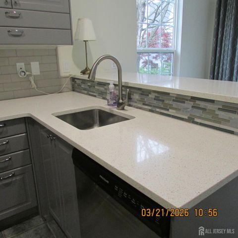 29 Tall Oaks Court, Parlin, NJ 08859