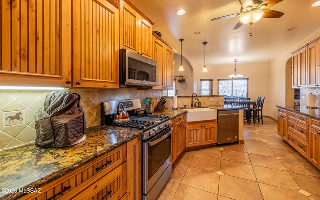 17880 S Copper Cut Trail, Vail, AZ 85641