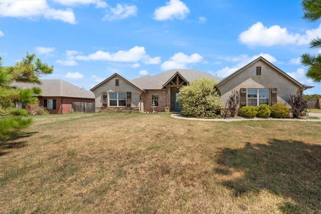 108 Oakridge Drive, Choctaw, OK 73020