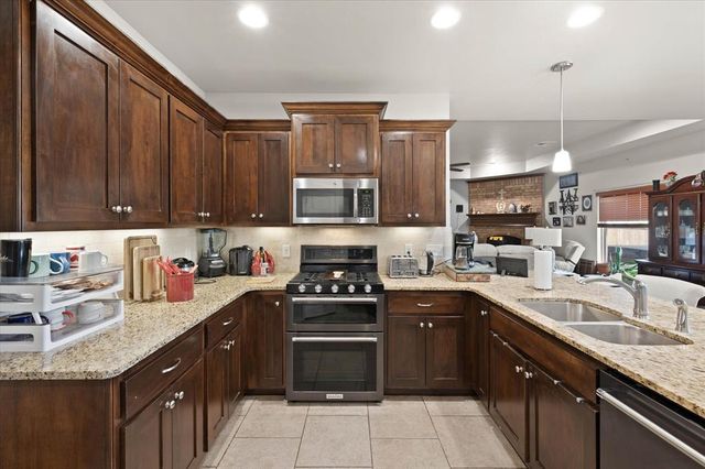 108 Oakridge Drive, Choctaw, OK 73020