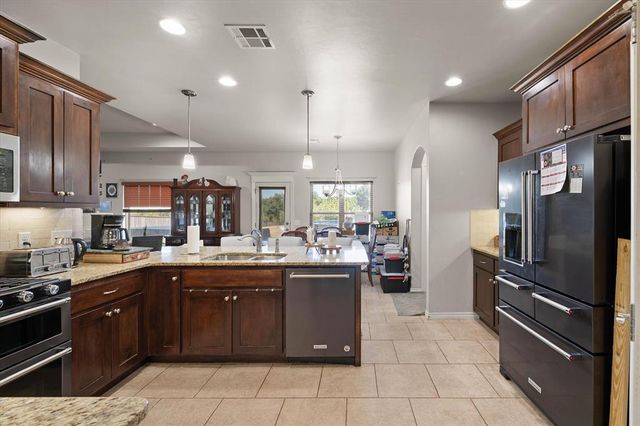 108 Oakridge Drive, Choctaw, OK 73020