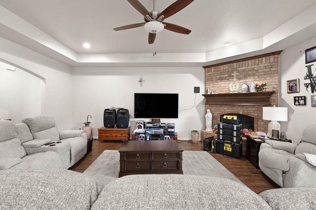 108 Oakridge Drive, Choctaw, OK 73020