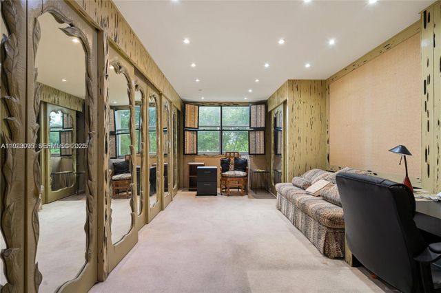 11111 Biscayne Blvd 227, Miami, FL 33181