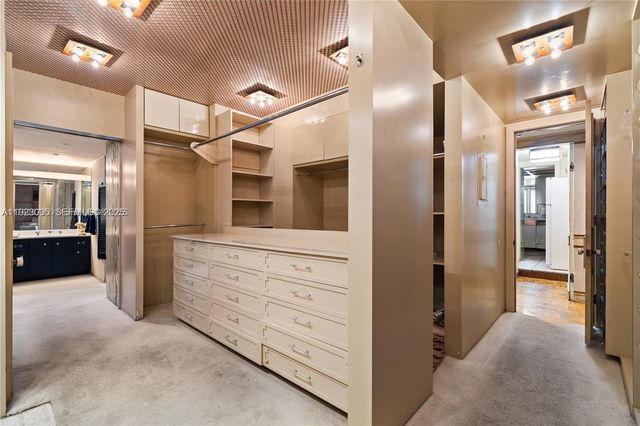 11111 Biscayne Blvd 227, Miami, FL 33181