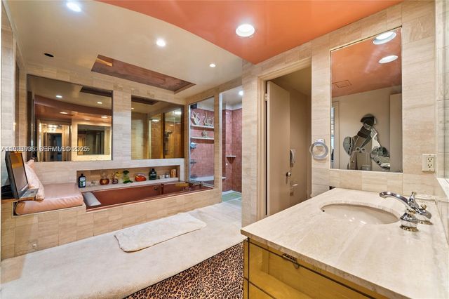 11111 Biscayne Blvd 227, Miami, FL 33181