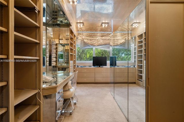 11111 Biscayne Blvd 227, Miami, FL 33181