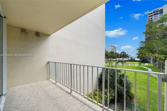 11111 Biscayne Blvd 227, Miami, FL 33181