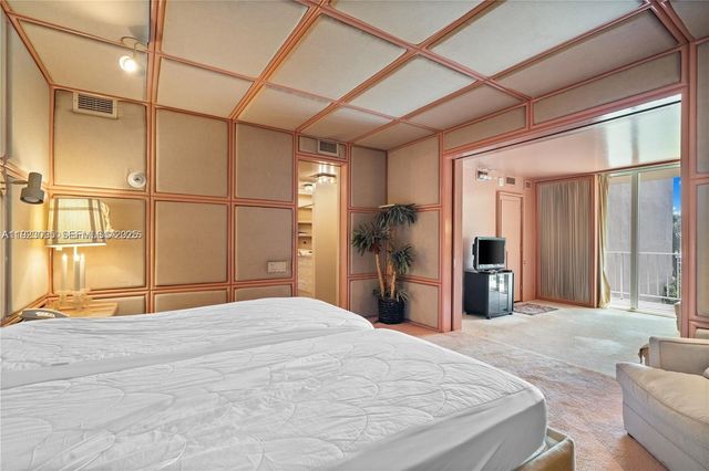 11111 Biscayne Blvd 227, Miami, FL 33181