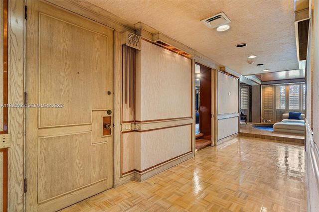 11111 Biscayne Blvd 227, Miami, FL 33181