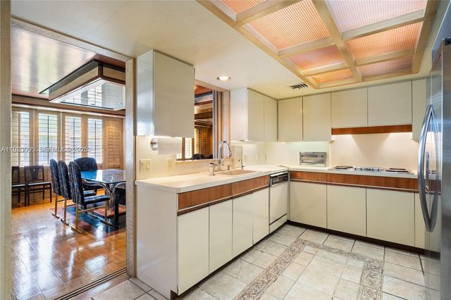 11111 Biscayne Blvd 227, Miami, FL 33181