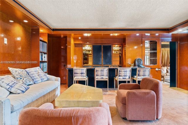 11111 Biscayne Blvd 227, Miami, FL 33181