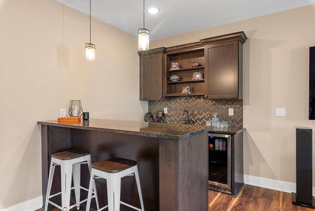 7908 E Stone Ridge DRIVE, Lannon, WI 53046