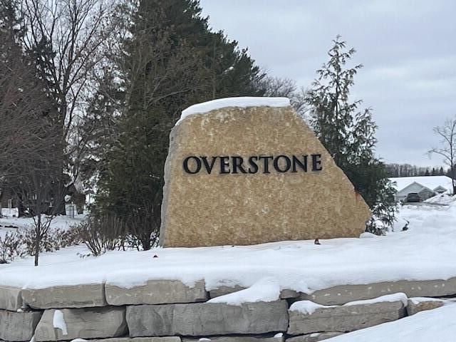 7908 E Stone Ridge DRIVE, Lannon, WI 53046