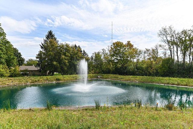 7908 E Stone Ridge DRIVE, Lannon, WI 53046