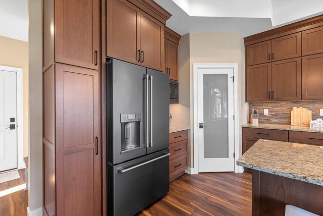 7908 E Stone Ridge DRIVE, Lannon, WI 53046