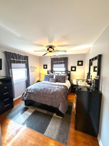 5465 Redwood Avenue, Portage, IN 46368