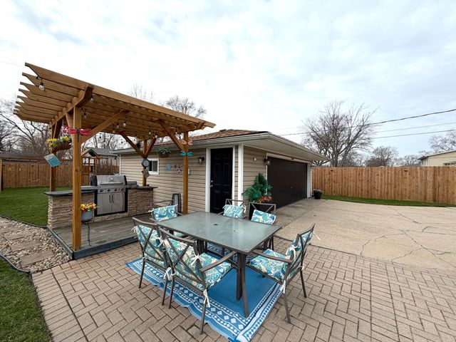 5465 Redwood Avenue, Portage, IN 46368