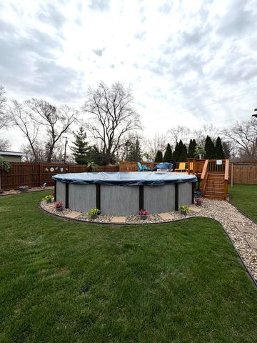 5465 Redwood Avenue, Portage, IN 46368