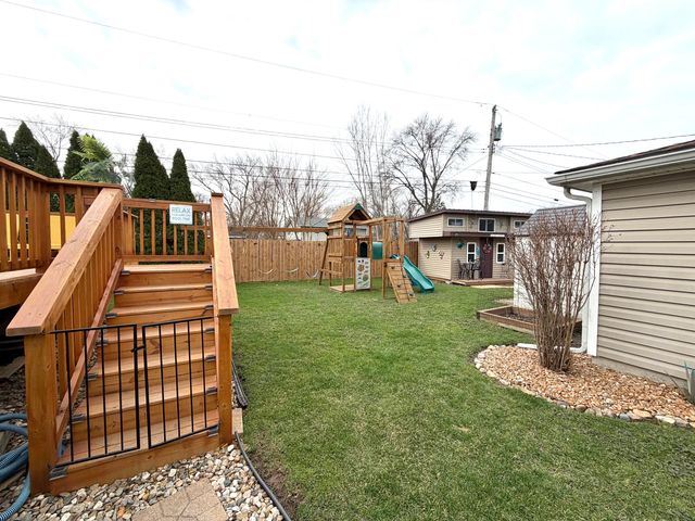 5465 Redwood Avenue, Portage, IN 46368