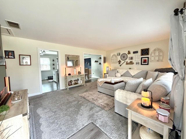 5465 Redwood Avenue, Portage, IN 46368