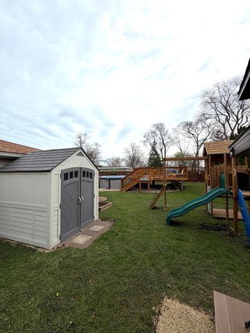 5465 Redwood Avenue, Portage, IN 46368