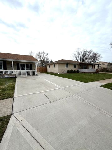 5465 Redwood Avenue, Portage, IN 46368