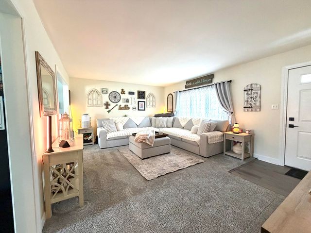 5465 Redwood Avenue, Portage, IN 46368