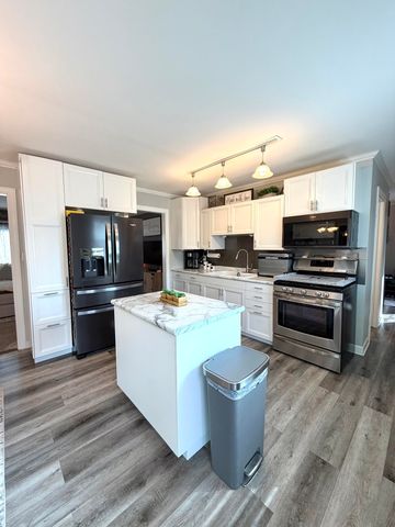 5465 Redwood Avenue, Portage, IN 46368