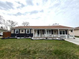 5465 Redwood Avenue, Portage, IN 46368