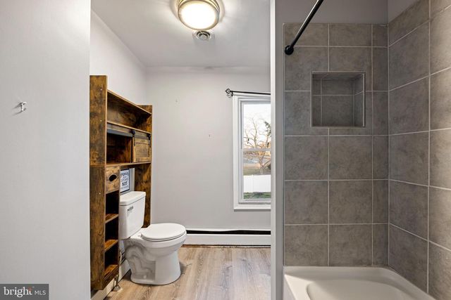 6 N RAILROAD AVE, Wyoming, DE 19934