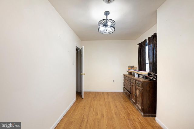 6 N RAILROAD AVE, Wyoming, DE 19934