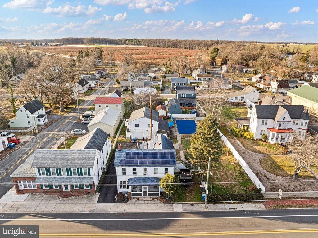 6 N RAILROAD AVE, Wyoming, DE 19934