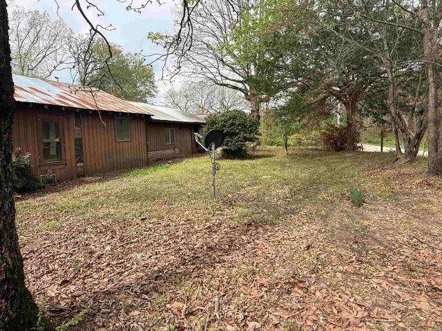 223 Polk Road 136, Cove, AR 71937
